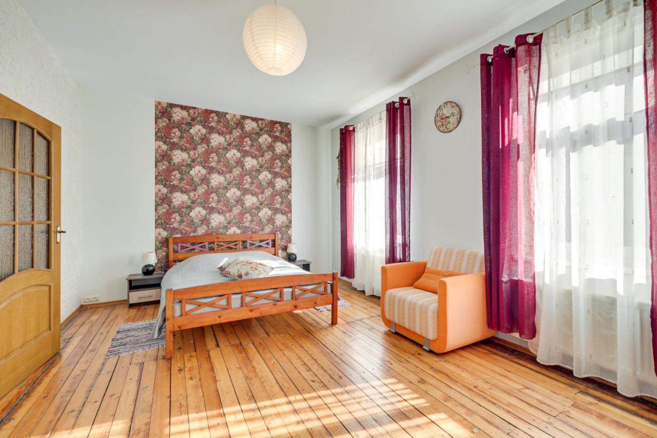 Toma Street Apartments Liepāja Exteriör bild